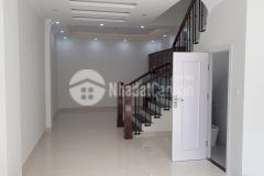 Thượng thanh nhà mới vào ở ngay ô tô matiz vào nhà mặt tiền rộng