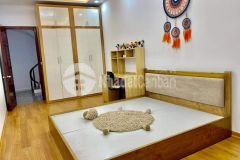 Nguyễn chính 35 mét 5tầng 3.5 mét mặt tiền chào 3.55 tỷ hoàng mailh 0388006586 0936748667.