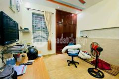 Bán nhà quận 10, 4t nở hậu, khu vip, giảm còn 6.45 tỷ, 0911687421