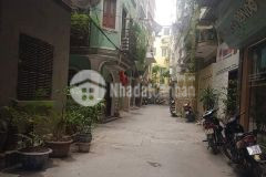 Bán nhà phố chính kinh, dt 40m2x5tx 4.5m, bán 4.8 tỷ, lô góc, ô tô, kd