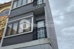 Mặt phố nguyễn văn cừ vỉa hè kinh doanh đỉnh