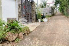 Đất hẻm y moal rẽ trái đường xuống hồ thích hợp ở hoặc đầu tư