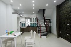 Chính chủ bán nhà tự xây, bồ đề, long biên, ô tô, ngõ thông, 40m2, giá 3.05 tỷ.