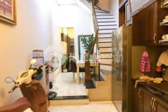 Bán nhà đẹp đường láng 41m2 x 3 tầng ngõ trước nhà rộng ô tô đỗ trước nhà mấy cái giá 5,5 tỷ