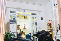 Ban nhà đẹp rẻ hẻm oto đường ngô đến. tp nha trang 66m2 1.5 tỷ.