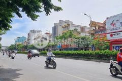 Bán nhà siêu phẩm mặt phố nguyễn văn cừ 5 tầng 5568m2mt 4.2m. 15.95 tỷ