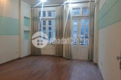 Bán nhà mặt kim giang, 50mx5t, ngõ nông, ô tô, dân trí cao, sổ chính chủ.