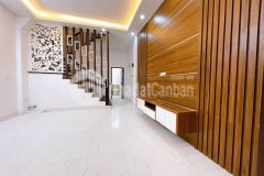 Nguyên hồng đống đa ô tô tránh 5.6 tỷ. mặt tiền rộng kinh doanh đỉnh