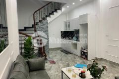 Nhà đẹp cầu giấy 70m23t, ngõ ô tô vào nhà,kinh doanh giá 5,4 tỷ.