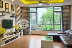 Bán nhà 73 hoàng ngân ngõ nông thông thoáng ra 21 lê văn lương.