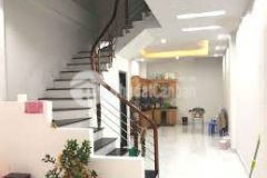 Nhà đẹp ở ngay dân xây ngõ thông ba gác 100m ra phố hồng tiến long biên 31m2 mt4m chỉ 3.3tỷ