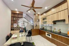 Bán nhà đức giang lô góc ngõ ô tô full nôi thất xịn 52m2 5 t 4.5m 4,7 tỷ.