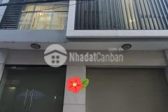 Q1thunhập hơn 100trth nguyễnthị minh khai.5 tầng thang máyngang 7m 27 tỷ.