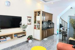 Bán nhà nguyễn văn cừ, long biên, 2 mặt thoáng, dt37m2, 5tầng, 2 tỷ.