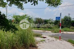 Gia đình em cần bán lo đất 550tr 100m2 sổ hổng riêng