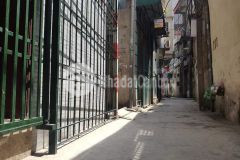 Lô góc ngõ thông gần phố nhà đẹp