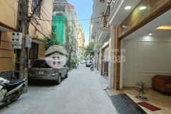 Siêu phẩm ga ra ô tô, cầu thang máy,phố hoa bằng cầu giấy,9x tỷ.