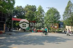 Bán nhà phân lô mậu lương đối diện sân bóng, 60m2, mt 5m, ô tô, kinh doanh