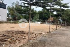 Đất nền gần sát đường nhựa thôn giá sốc cách dt 605 900m