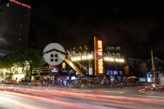 Cho thuê nhà 2.5 tầng mặt tiền núi thành.