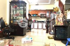 Nhà lạc long quân view hồ tây gần oto dt 39m x 5 tầng tum lắp được thang máy 3.6 tỷ