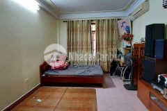 Nhà đẹp gốc đề, chắc chắn, đủ công năng. gía 2.35 tỷ.