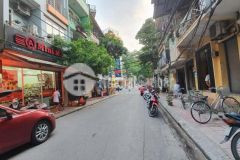 Bán nhà mặt tiền trúc bạch 90m x mt 4m kinh doanh vô địch vỉa hè rộng 5m ra hồ trúc bạch.