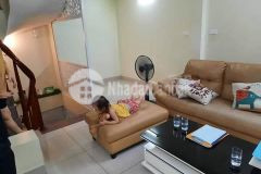 Chỉ hơn 3 tỷ có ngay nhà 5 tầng mặt ngõ xuân đỉnh