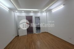 Bán nhà đẹp 37m2 xây 5 tầng, phố lê trọng tấn giá 3.95 tỷ.