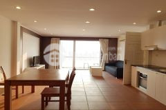 Cho thuê căn hộ dịch vụ tại yên phụ, tây hồ, 100m2, 2pn, view hồ, đầy đủ nội thất