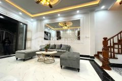 Cần bán nhà cầu giấy siêu đẹp 35m, 5 tầng, ngõ thẳng, nông, ô tô qua nhà, mặt tiền thoáng. giá nhỉnh 4 tỷ rưỡi