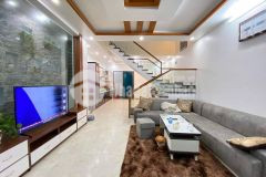 Bán nhà 2.5 tầng dân xây độc lập trung hành đằng lâm