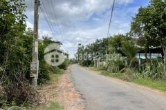 Bán đất dân cư full thổ cư 100 giá chỉ 380triệu, diện tích 200m2 vuông vức.