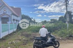 Bán đất mặt tiền trục chính sau lưng chợ eakao tp bmt giá 125 triệum