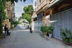 Chủ bán gấp đất 126m2 mặt tiền rộng ôtô vào giá chỉ 80trm2 trung tâm quận long biên.