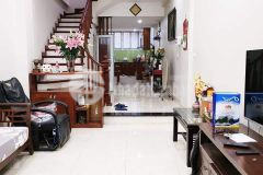 Nhà võng thị chỉ nhỉnh 5 tỷ, dt 50m2, ngõ thông ra hồ tây, nhà đẹp về ở luôn