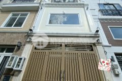 Bán nhà hxh 4 lầu dt đất 40m2 đ.chu văn an qbt 6.7 tỷ