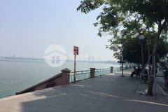 Mat ho tay kim cuong lo goc 3 mat thoang mat tien 9m