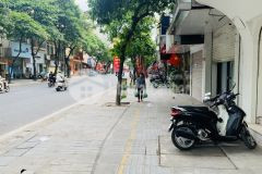 Nhà mp bạch mai dt 47m2 sổ đẹp vỉa hè rộng kinh doanh siêu đỉnh, gần ngã tư chợ mơ giá 16,8 tỷ