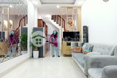 Bán nhà tân mai 35m, oto đỗ cổng, vài bước chân ra oto tránh