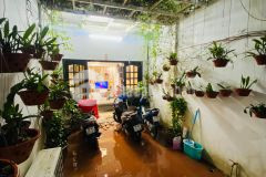 Bán nhà trương định ô tô qua sát phố gara 108m2 sân vườn cao cấp chỉ gần 5 tỷ.