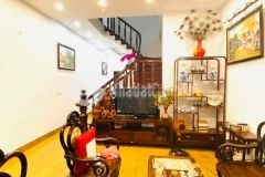 Nhà đẹp 4.5 tỷ đường láng đống đa 56m2 ngõ ba gác chạy vù vù