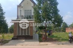 Bán mảnh 5x30, đối diên nhà trẻ bềnh viện hoàn hảo gần chợtại tx. bến cát