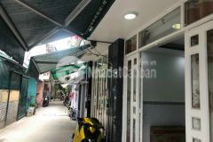 Bán nhà trệt lầu đúc, 2pn, đối diện chợ phước long q7. lh0565678910