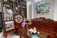 Bán nhà phạm văn đồng chỉ 4 tỷ ô tô đỗ cổng lô góc ngõ thông thoáng sáng