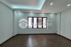 Nhà cực hiếm bát khối, long biên, dt 34m2, 5 tầng, mt 4m, ở ngay.