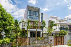 Bán nhà 1 trệt 2 lầu mặt tiền đường lê lợi, hướng tây bắc.