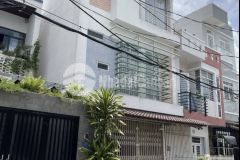 Cho thuê nhà nc 1 trệt 2 lầu hxh tại hẻm 923 lê văn lương xã phước kiển nhà bè