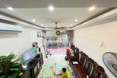 Cần bán gấp nhà đẹp lô góc vũ tông phan ô tô gần phố nhỉnh 4 tỷ.