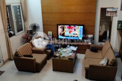 Bán nhà ngõ ba gác hoàng hoa thám, ba đình, 90m, 5 tầng, giá rẻ 100trm2, nhà đẹp.